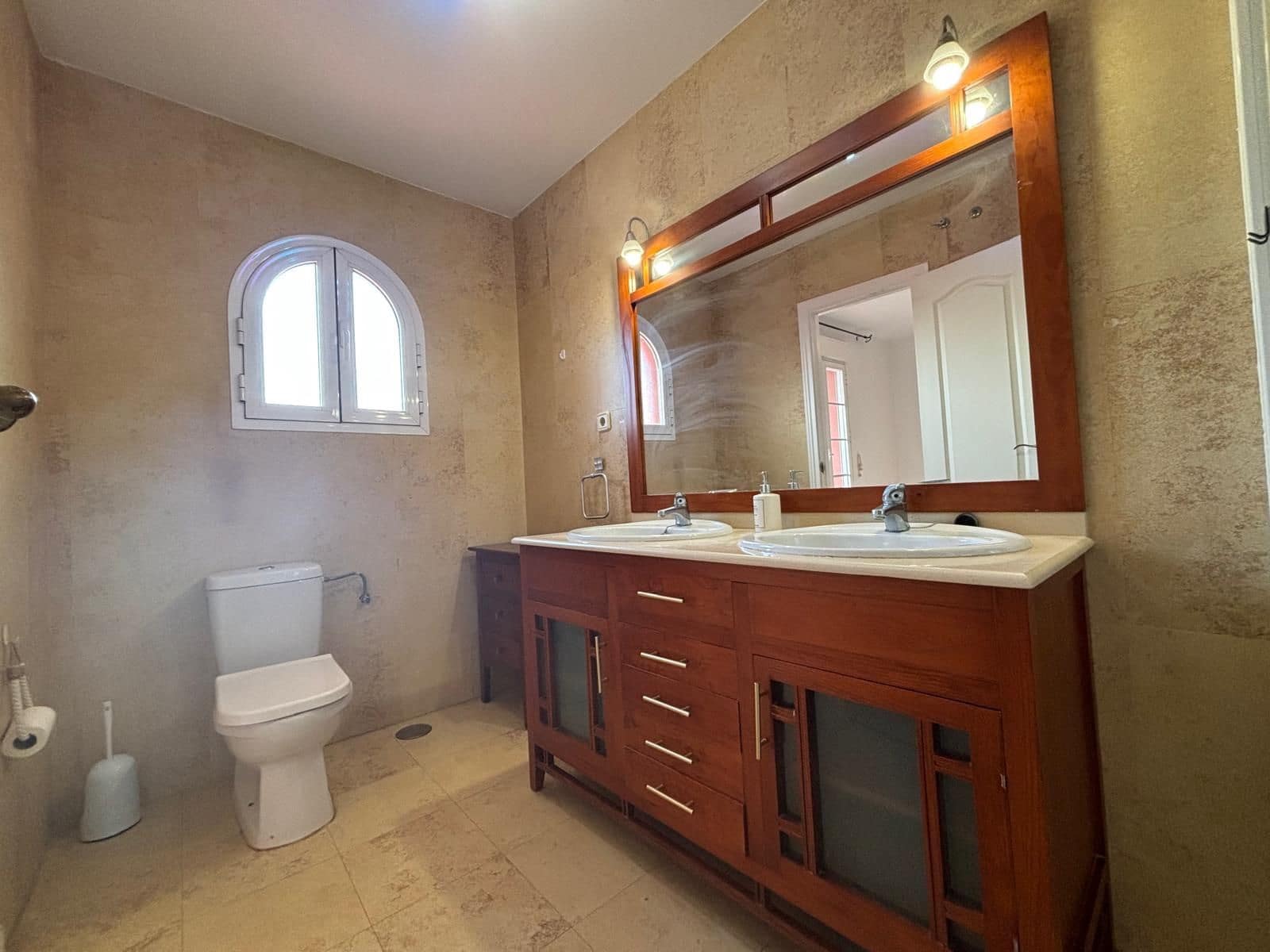 2 Zimmer Apartment zu verkaufen in La Duquesa / Puerto de la Duquesa mit Pool Garage - 269.000 € (Ref: 9755292)