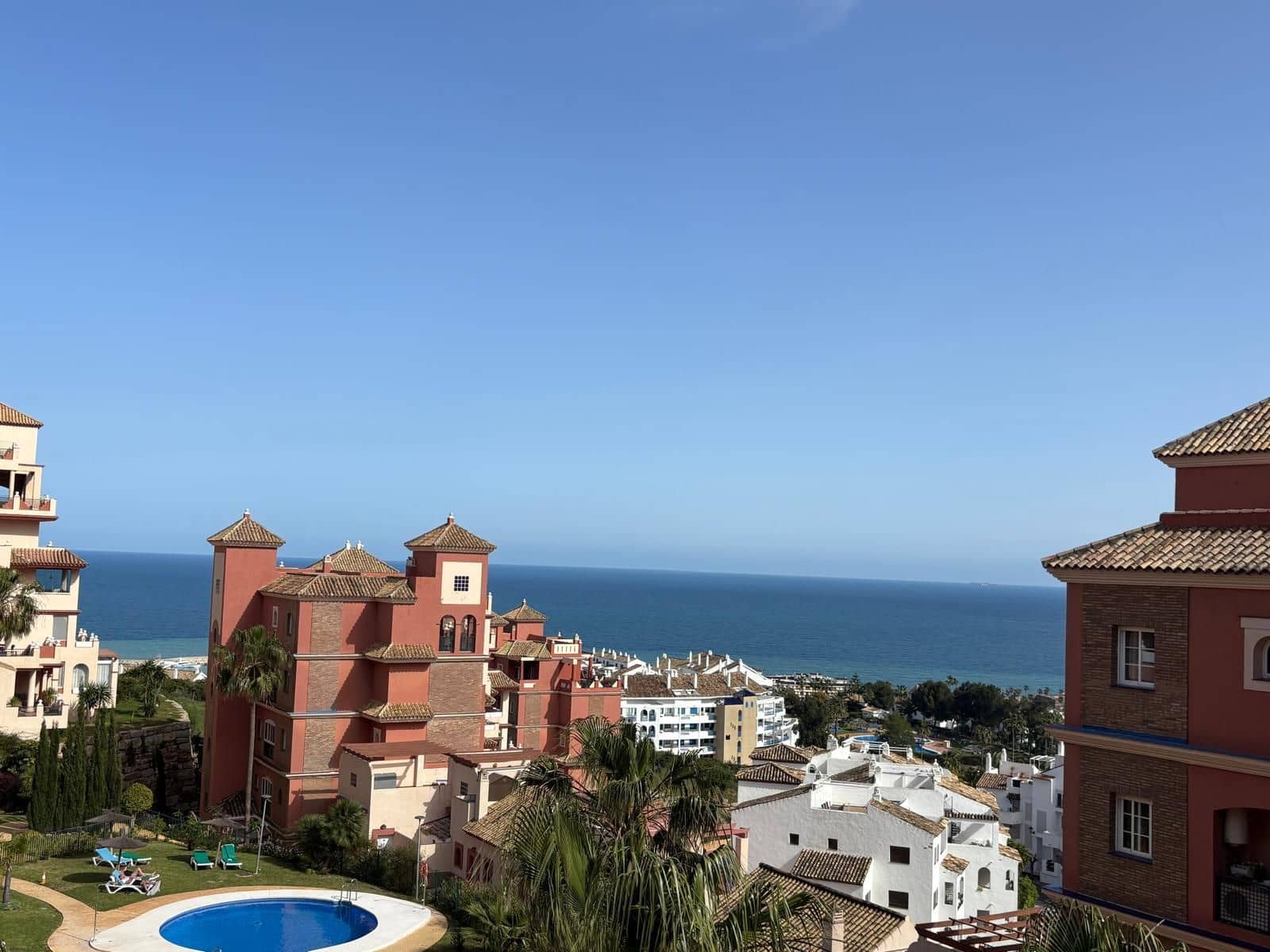 2 Zimmer Apartment zu verkaufen in La Duquesa / Puerto de la Duquesa mit Pool Garage - 269.000 € (Ref: 9755292)