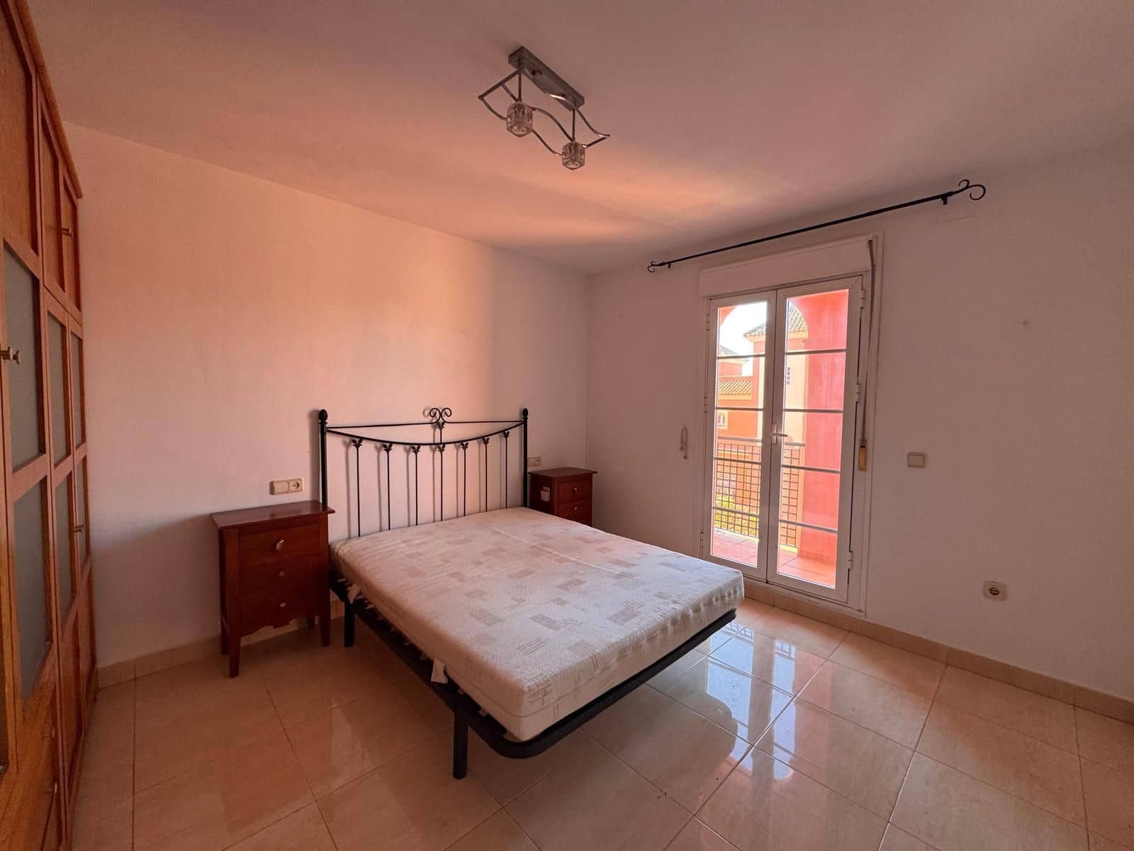 2 bedroom Apartment for sale in La Duquesa / Puerto de la Duquesa with pool garage - € 269,000 (Ref: 9755292)