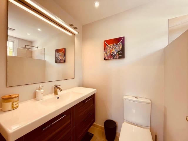 4 soveværelse Villa til salg i Manilva med swimmingpool - € 775.000 (Ref: 9761655)