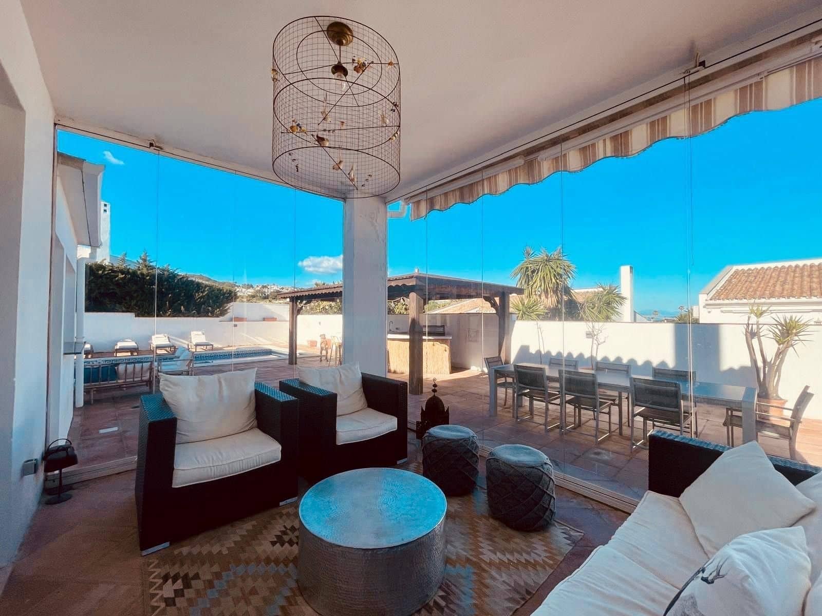 4 soveværelse Villa til salg i Manilva med swimmingpool - € 775.000 (Ref: 9761655)