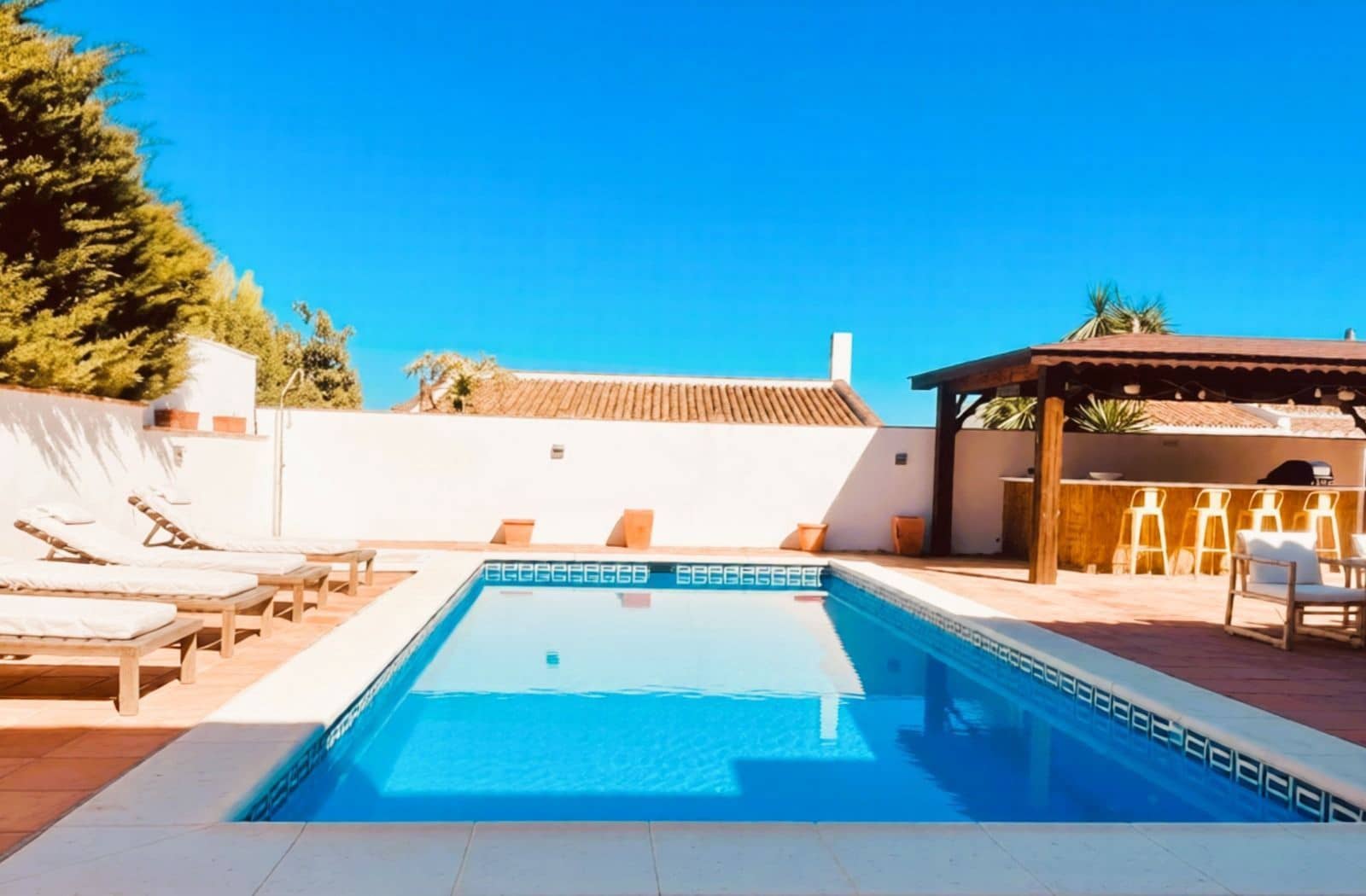 4 soveværelse Villa til salg i Manilva med swimmingpool - € 750.000 (Ref: 9761655)