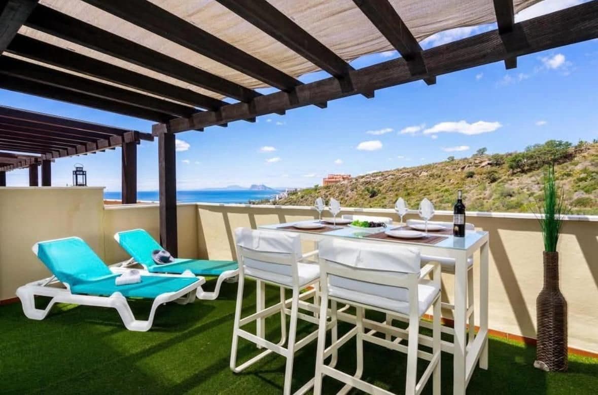 2 bedroom Apartment for sale in Manilva with pool garage - € 325,000 (Ref: 9821978)
