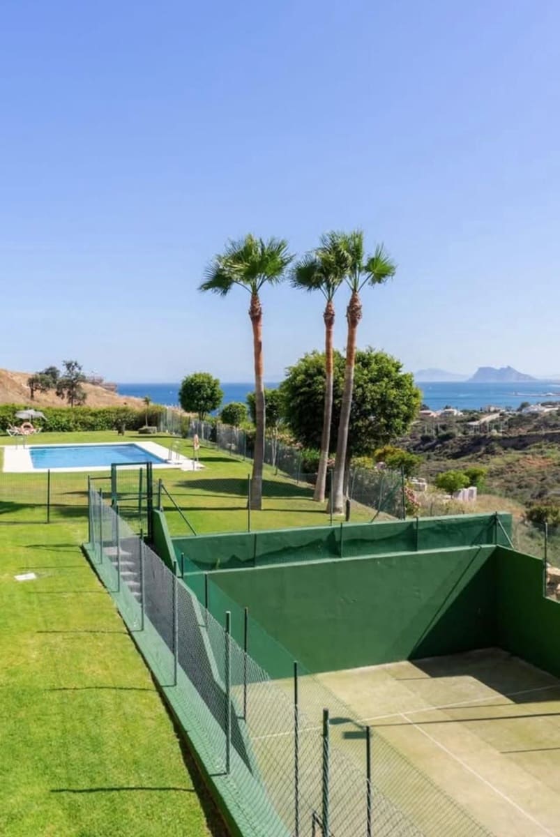 2 bedroom Apartment for sale in Manilva with pool garage - € 325,000 (Ref: 9821978)