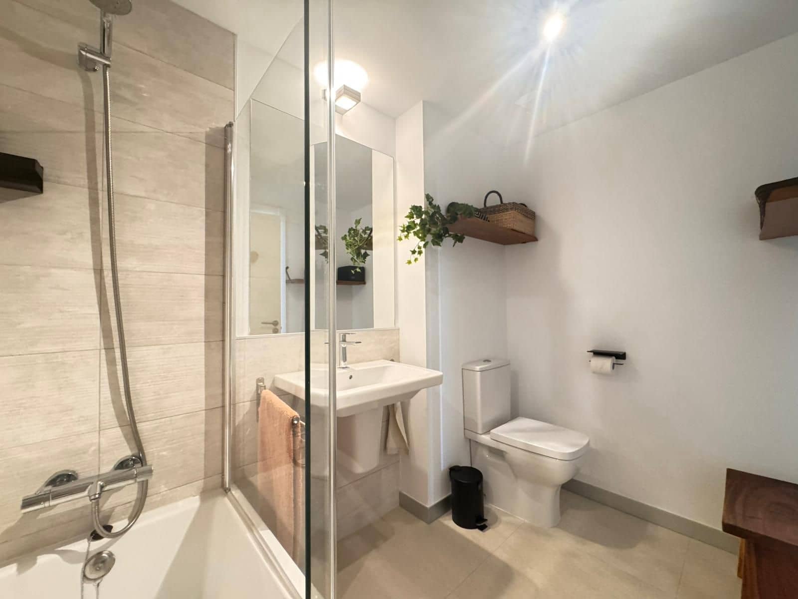 2 soverom Leilighet til salgs i Manilva med svømmebasseng garasje - € 495 000 (Ref: 9838863)