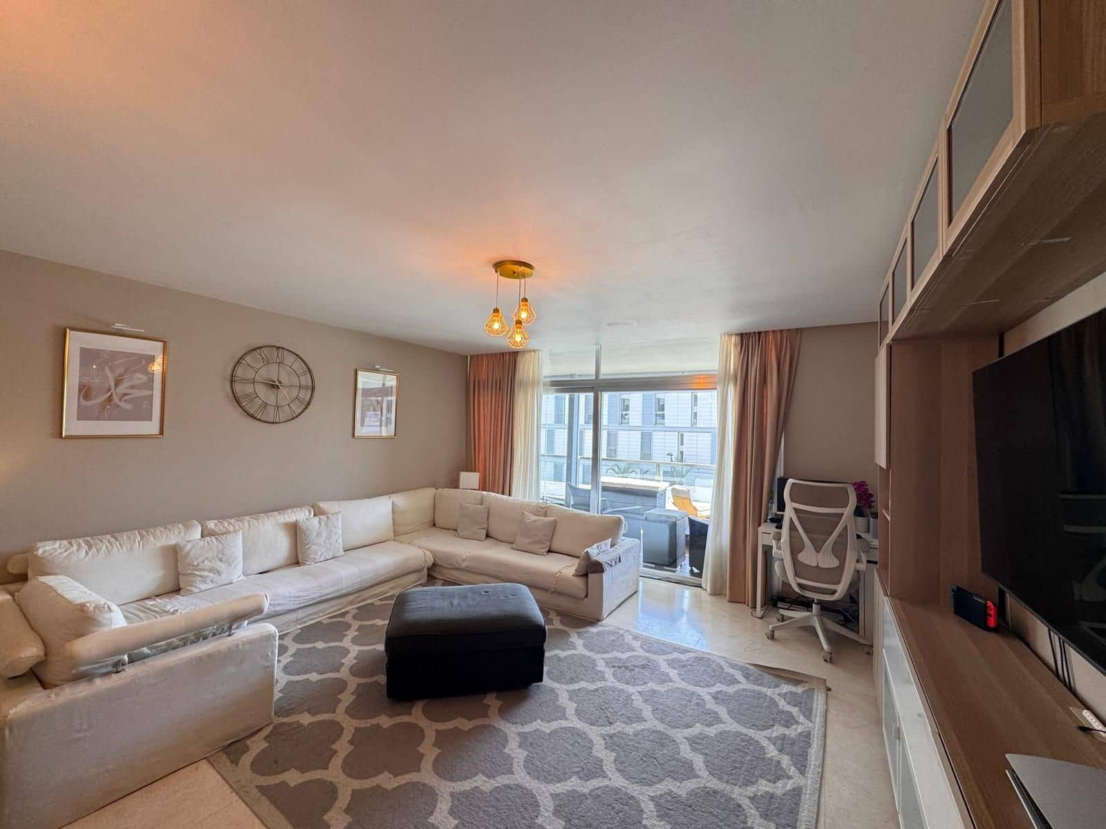 Apartamento de 3 habitaciones en Manilva en venta con piscina garaje - 345.000 € (Ref: 9898684)