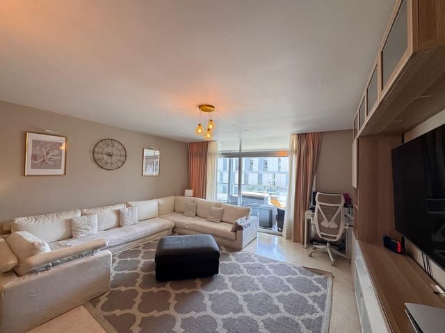 3 sypialnia Apartament na sprzedaż w Manilva z basenem garażem - 345 000 € (Ref: 9898684)