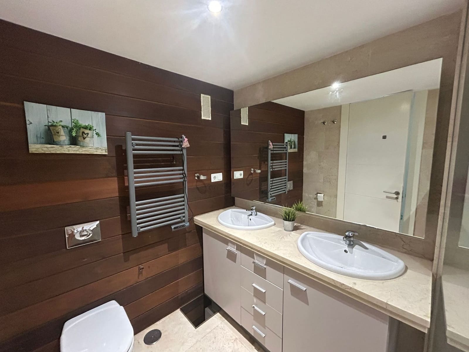 Apartamento de 3 habitaciones en Manilva en venta con piscina garaje - 345.000 € (Ref: 9898684)