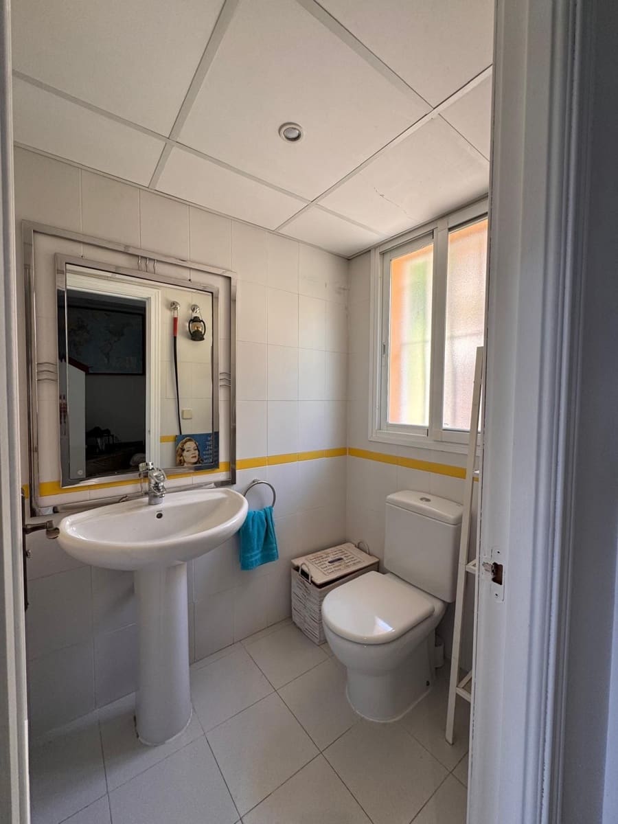 3 chambre Villa/Maison Semi-Mitoyenne à vendre à Estepona avec piscine garage - 595 000 € (Ref: 9926713)