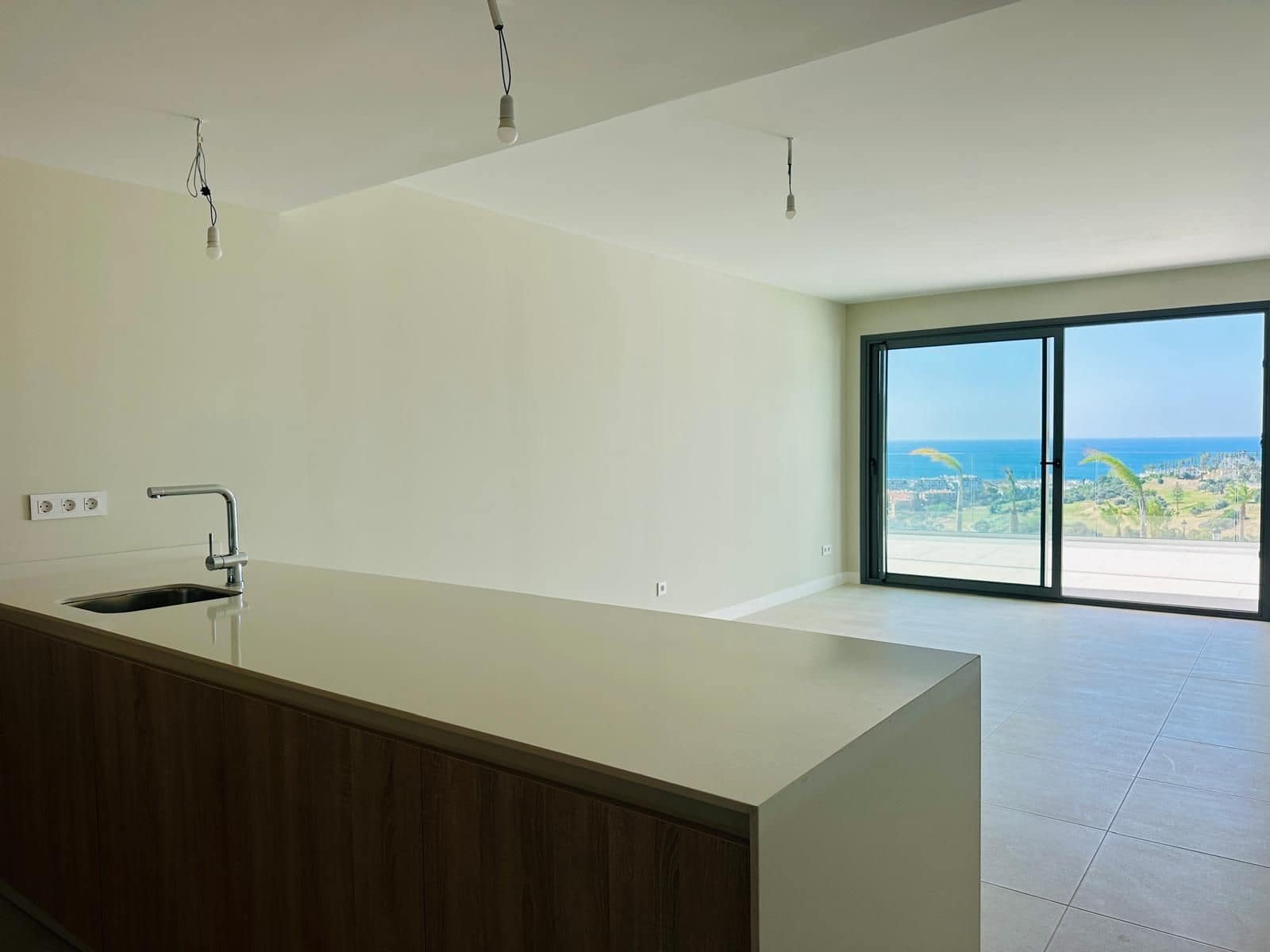3 bedroom Apartment for sale in Manilva with pool garage - € 600,000 (Ref: 9932773)