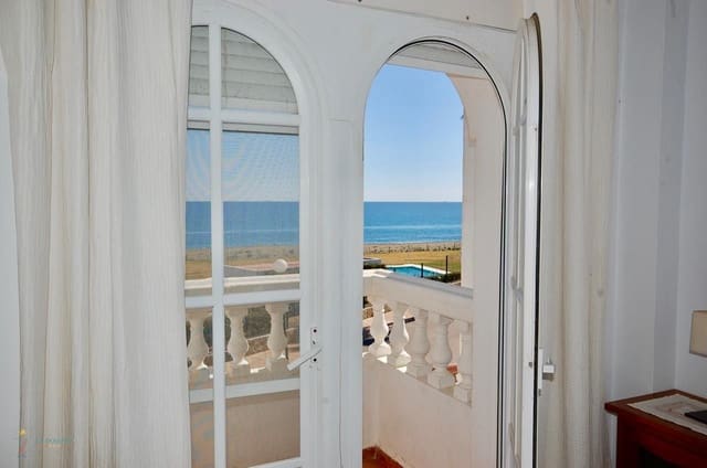 Pareado de 2 habitaciones en Manilva en venta con piscina garaje - 315.000 € (Ref: 9978126)
