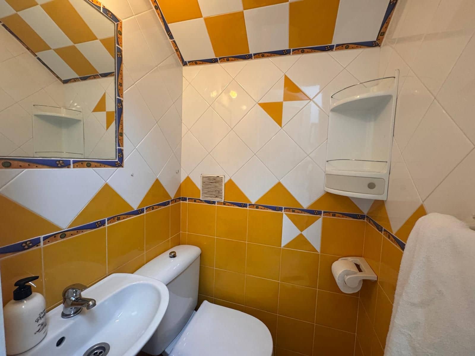 2 bedroom Semi-detached Villa for sale in Manilva with pool garage - € 315,000 (Ref: 9978126)