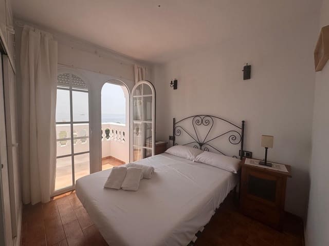 Pareado de 2 habitaciones en Manilva en venta con piscina garaje - 315.000 € (Ref: 9978126)
