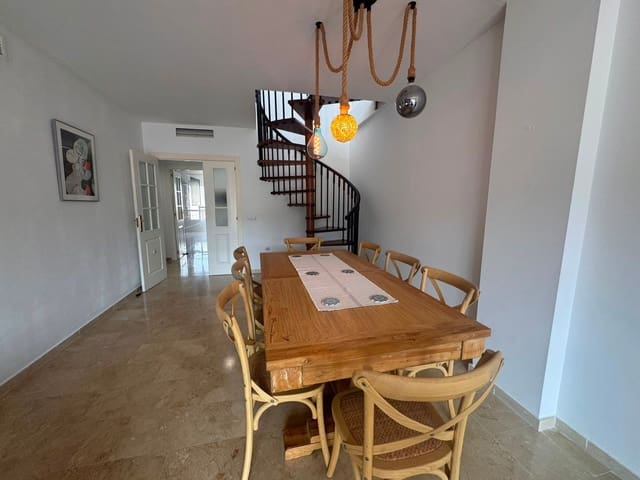 Casa de 3 habitaciones en Manilva en venta con piscina garaje - 330.000 € (Ref: 9978127)