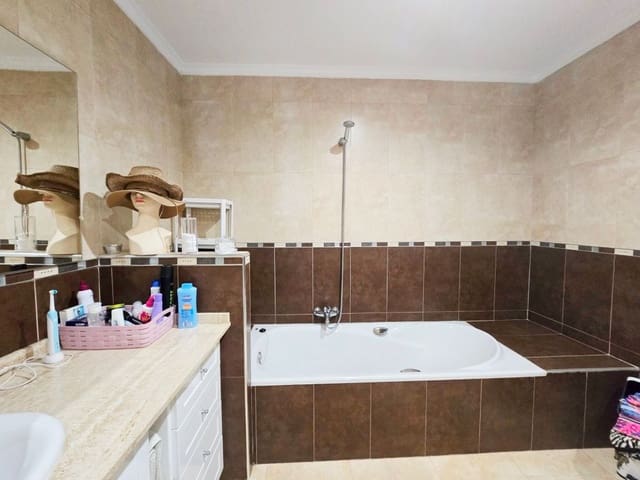 Chalet de 3 habitaciones en Moraira, Teulada-Moraira en alquiler - 2.500 € (Ref: 10174277)