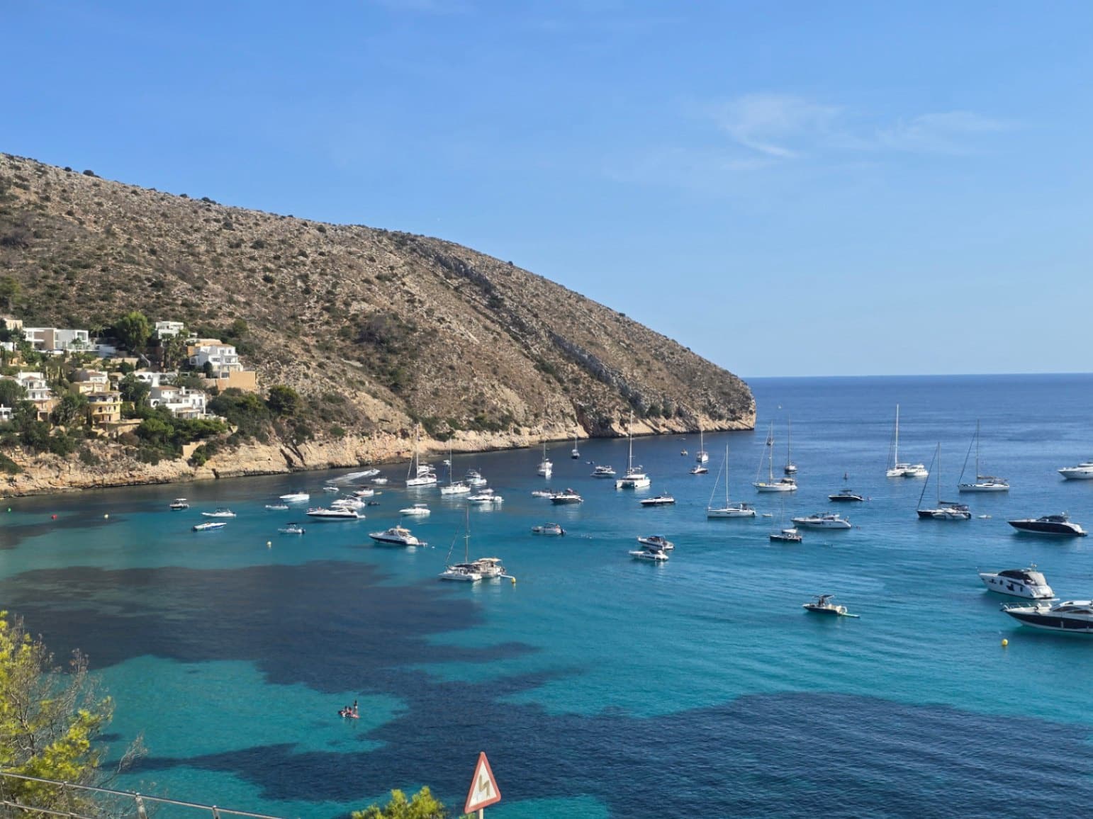 Chalet de 3 habitaciones en Moraira en alquiler con piscina garaje - 2.500 € (Ref: 10174277)