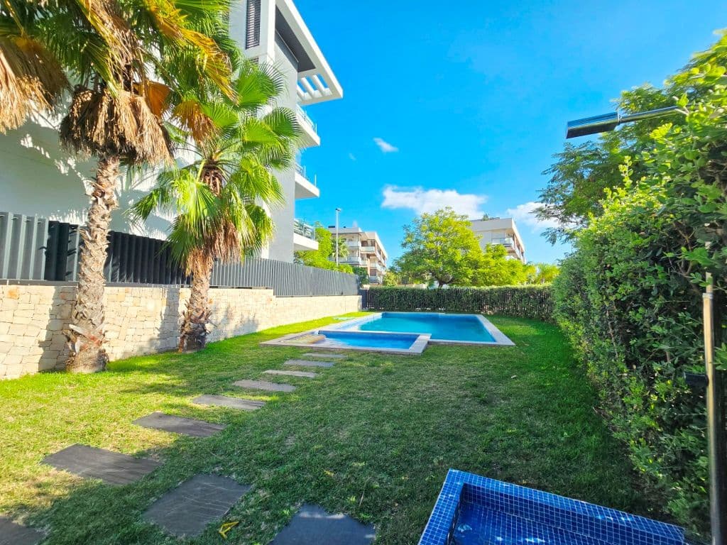 2 makuuhuone Huoneisto vuokrattavana paikassa Javea / Xabia mukana uima-altaan 
autotalli - 1 600 € (Ref: 10174280)