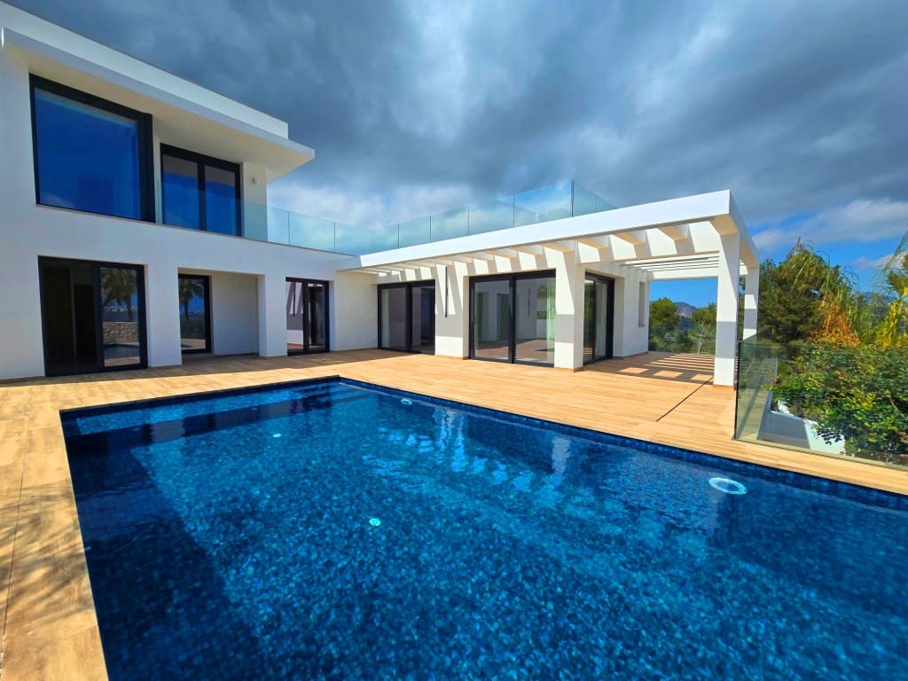3 slaapkamer Villa te koop in Teulada met zwembad garage - € 2.250.000 (Ref: 10174285)