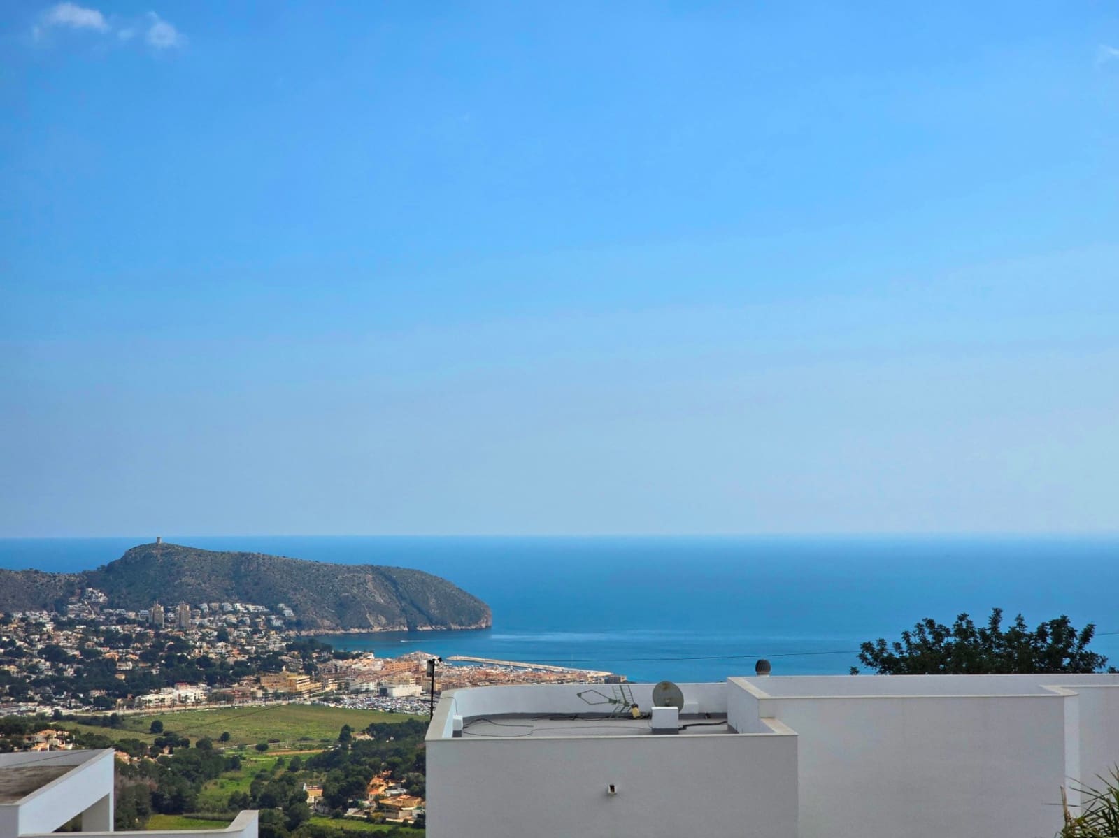 3 slaapkamer Villa te koop in Teulada met zwembad garage - € 2.250.000 (Ref: 10174285)