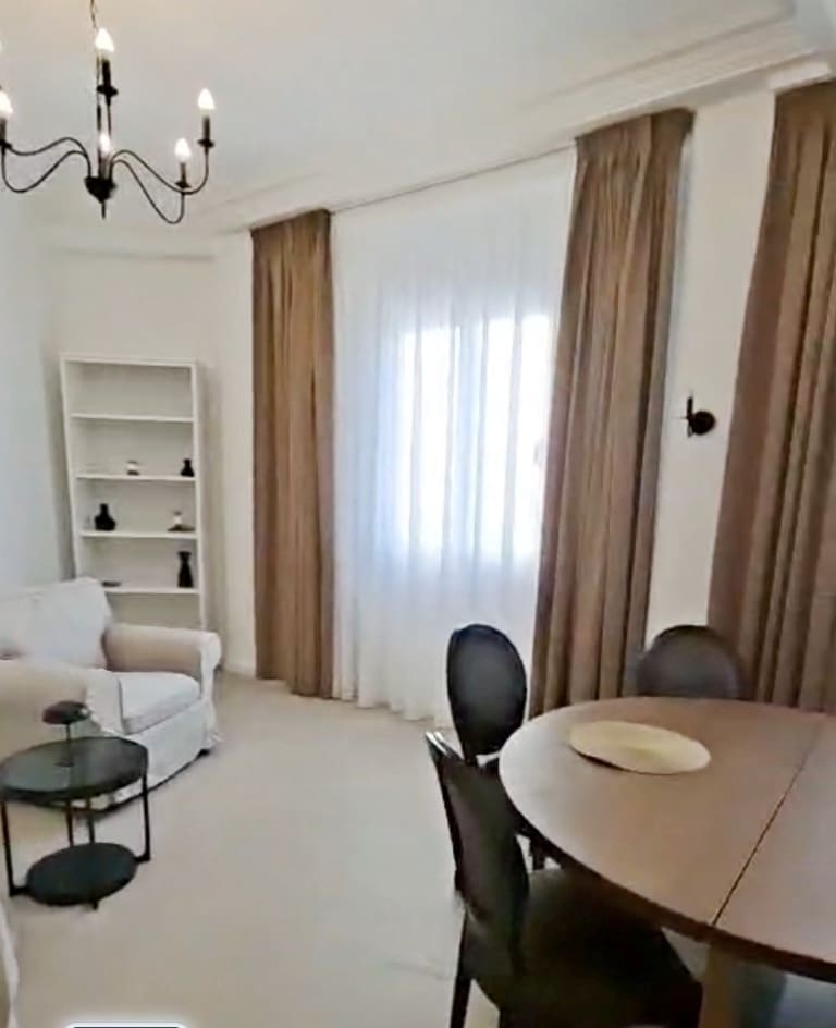 3 soveværelse Lejlighed til leje i Valencia by - € 2.400 (Ref: 9827281)