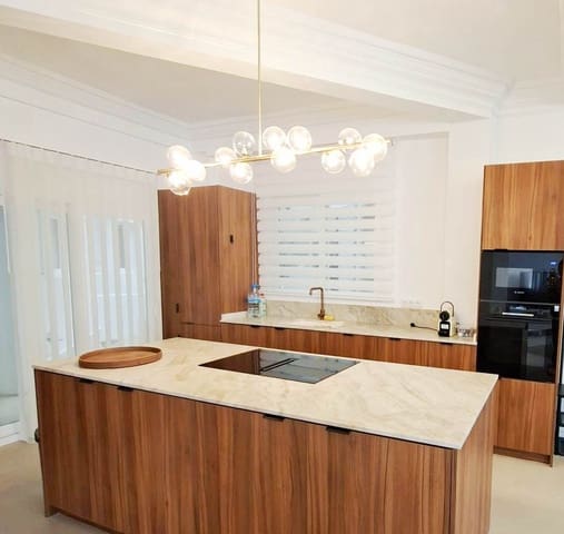 Appartement de 3 chambres à louer à Valence ville - 2 400 € (Ref: 9827281)