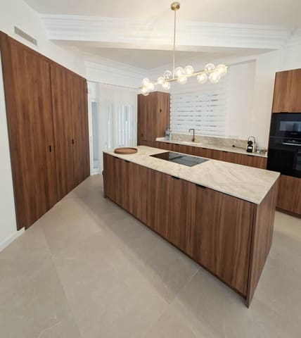 Appartement de 3 chambres à louer à Valence ville - 2 400 € (Ref: 9827281)