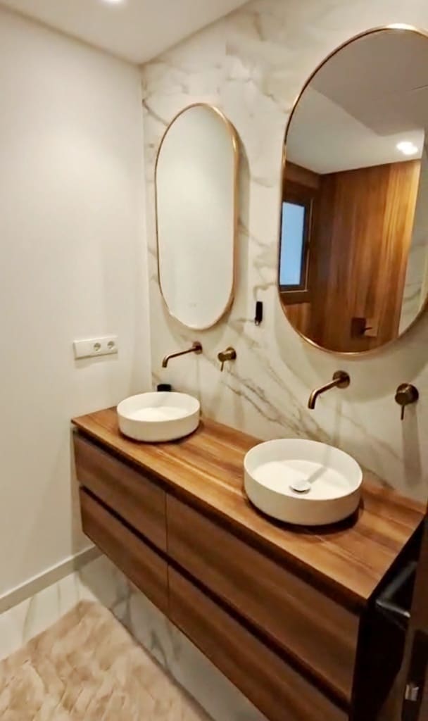 3 soveværelse Lejlighed til leje i Valencia by - € 2.400 (Ref: 9827281)