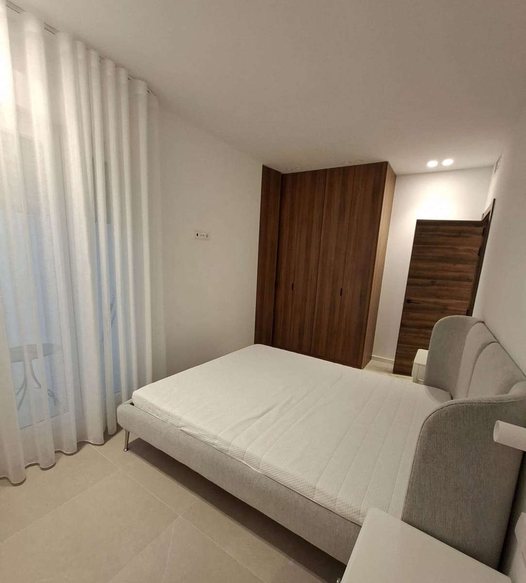 3 soveværelse Lejlighed til leje i Valencia by - € 2.400 (Ref: 9827281)