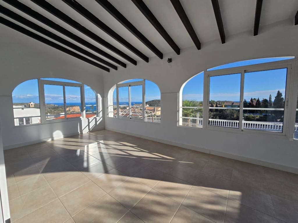 5 chambre Villa/Maison à vendre à Benitachell / Benitatxell avec piscine garage - 690 000 € (Ref: 9827286)