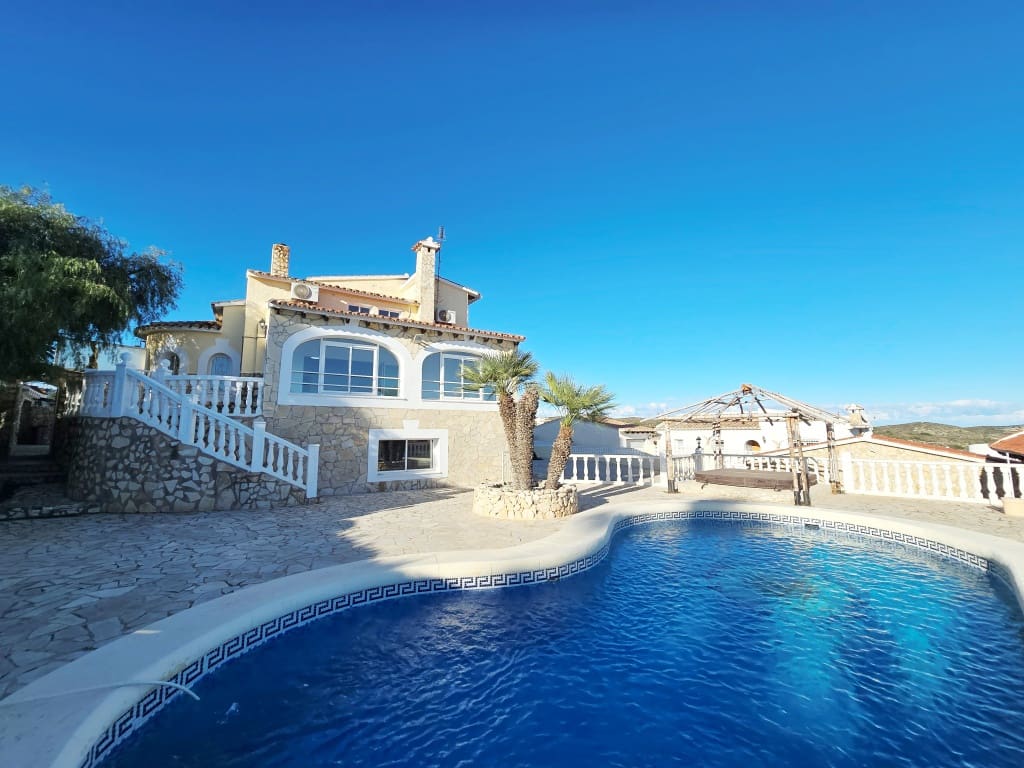 5 chambre Villa/Maison à vendre à Benitachell / Benitatxell avec piscine garage - 690 000 € (Ref: 9827286)
