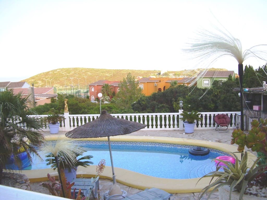 5 chambre Villa/Maison à vendre à Benitachell / Benitatxell avec piscine garage - 690 000 € (Ref: 9827286)