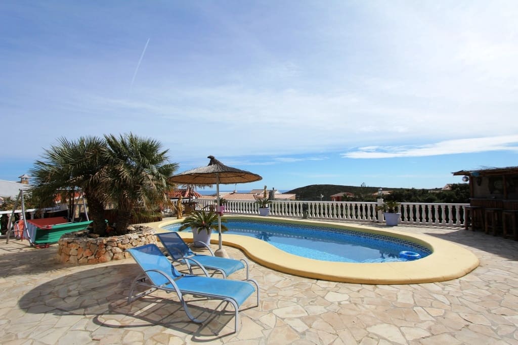 5 chambre Villa/Maison à vendre à Benitachell / Benitatxell avec piscine garage - 690 000 € (Ref: 9827286)