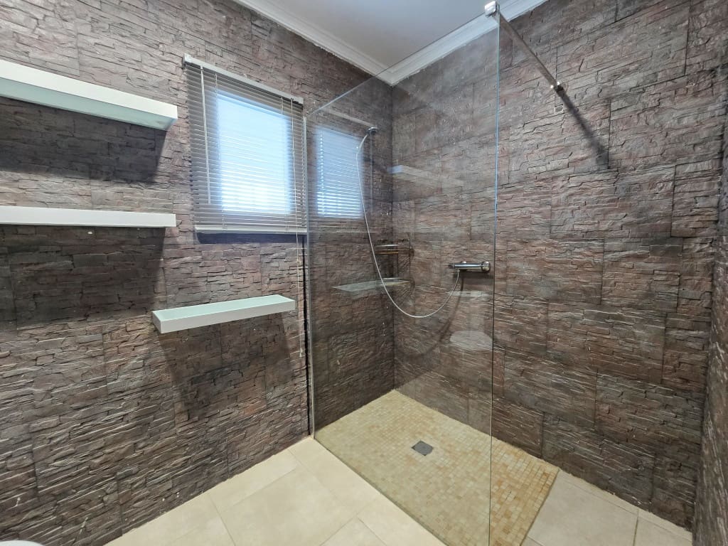 5 chambre Villa/Maison à vendre à Benitachell / Benitatxell avec piscine garage - 690 000 € (Ref: 9827286)