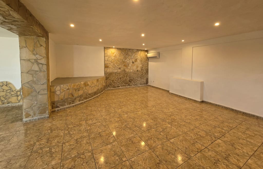 5 chambre Villa/Maison à vendre à Benitachell / Benitatxell avec piscine garage - 690 000 € (Ref: 9827286)