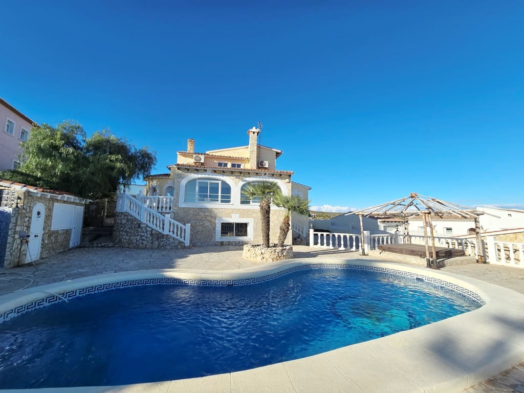 5 chambre Villa/Maison à vendre à Benitachell / Benitatxell avec piscine garage - 690 000 € (Ref: 9827286)