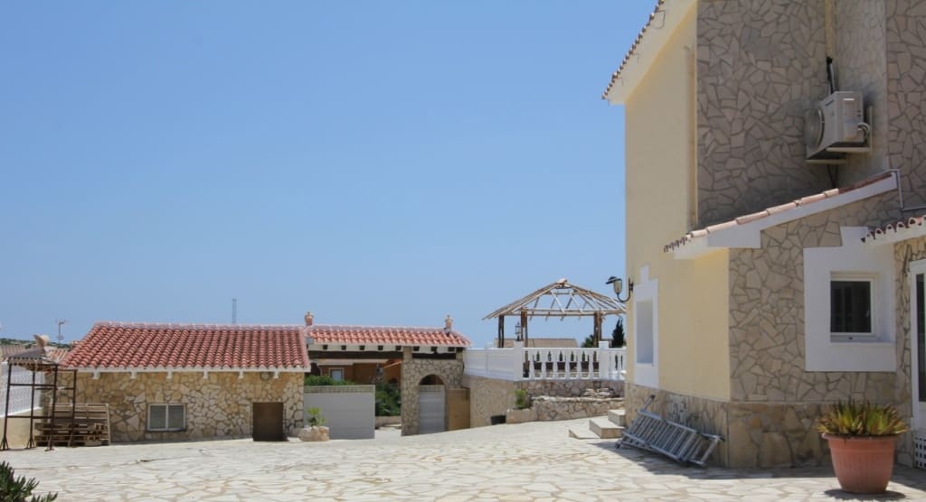 5 chambre Villa/Maison à vendre à Benitachell / Benitatxell avec piscine garage - 690 000 € (Ref: 9827286)