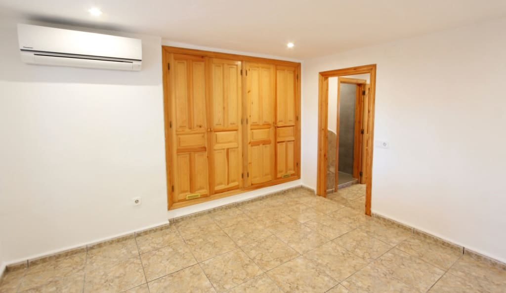 5 chambre Villa/Maison à vendre à Benitachell / Benitatxell avec piscine garage - 690 000 € (Ref: 9827286)