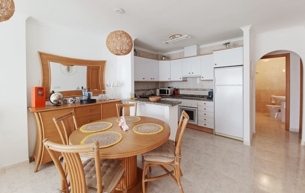 3 soveværelse Lejlighed til leje i Benitachell / Benitatxell med swimmingpool garage - € 1.000 (Ref: 9827287)