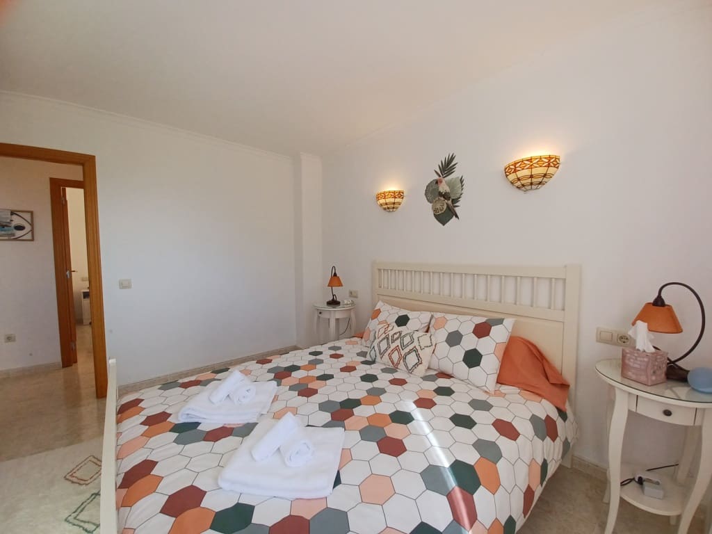 3 soveværelse Lejlighed til leje i Benitachell / Benitatxell med swimmingpool garage - € 1.000 (Ref: 9827287)