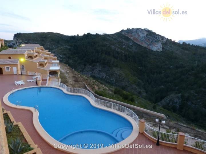 3 soveværelse Lejlighed til leje i Benitachell / Benitatxell med swimmingpool garage - € 1.000 (Ref: 9827287)