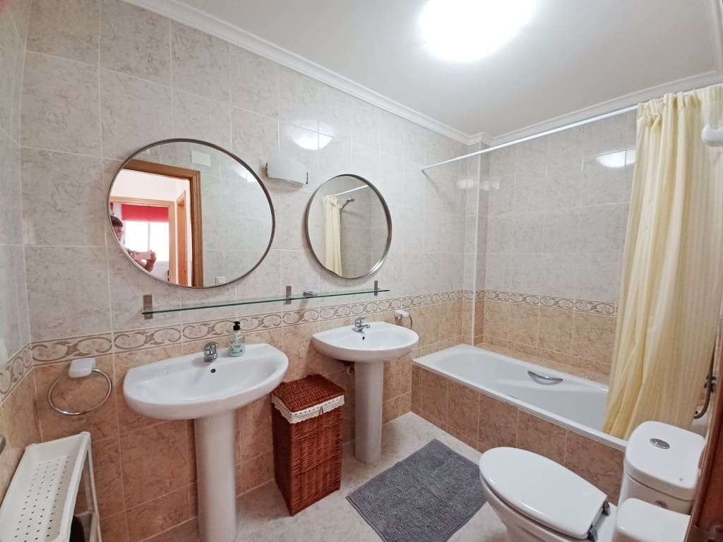 3 soveværelse Lejlighed til leje i Benitachell / Benitatxell med swimmingpool garage - € 1.000 (Ref: 9827287)