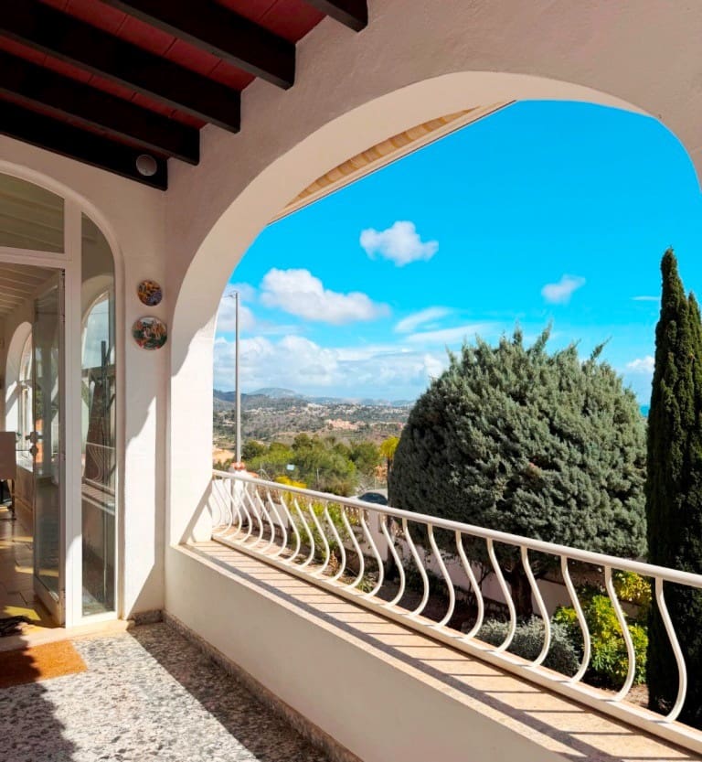 5 chambre Villa/Maison à vendre à Calpe / Calp avec garage - 645 000 € (Ref: 9827292)