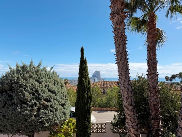5 chambre Villa/Maison à vendre à Calpe / Calp avec garage - 645 000 € (Ref: 9827292)