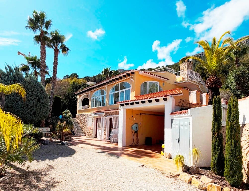 5 chambre Villa/Maison à vendre à Calpe / Calp avec garage - 645 000 € (Ref: 9827292)