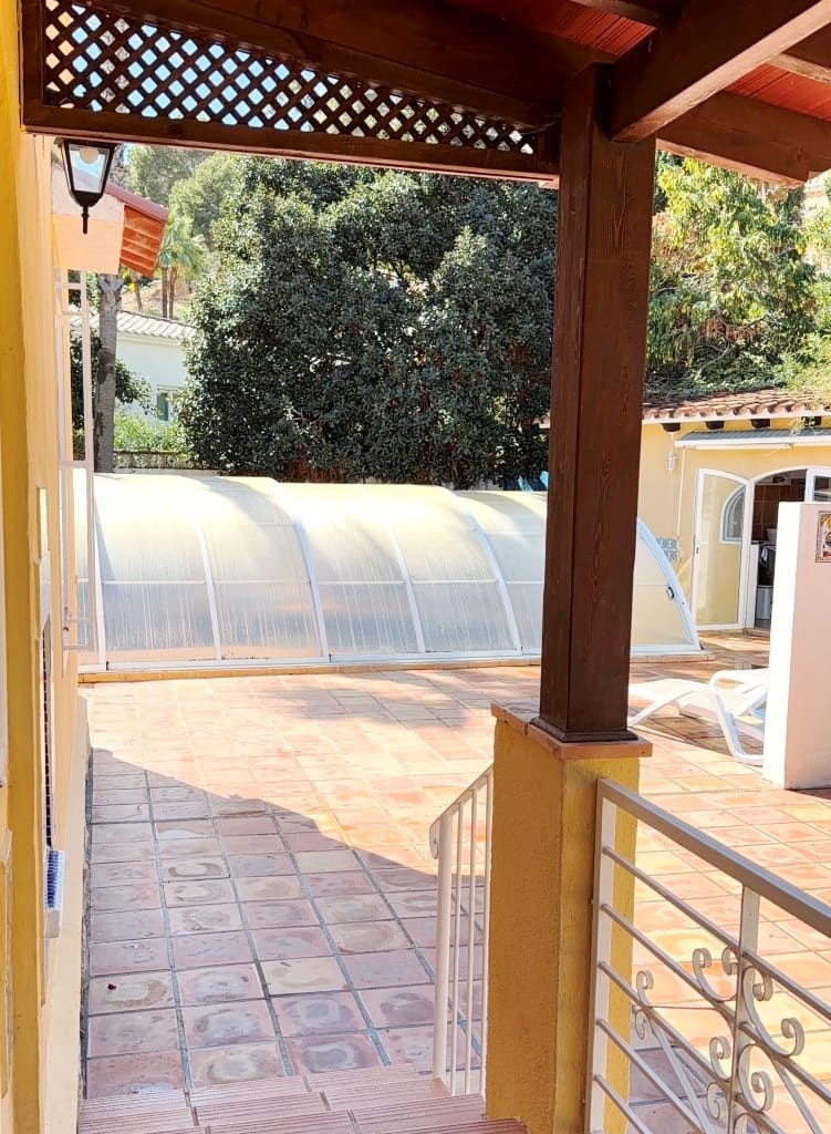 5 chambre Villa/Maison à vendre à Calpe / Calp avec garage - 645 000 € (Ref: 9827292)