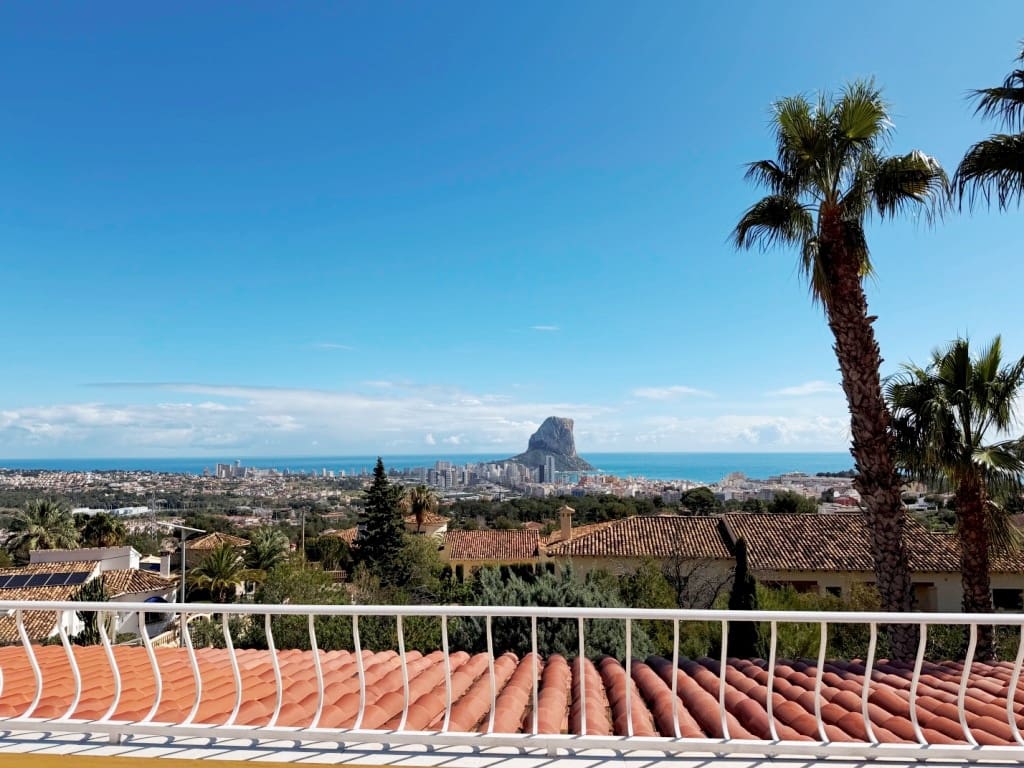 5 chambre Villa/Maison à vendre à Calpe / Calp avec garage - 645 000 € (Ref: 9827292)