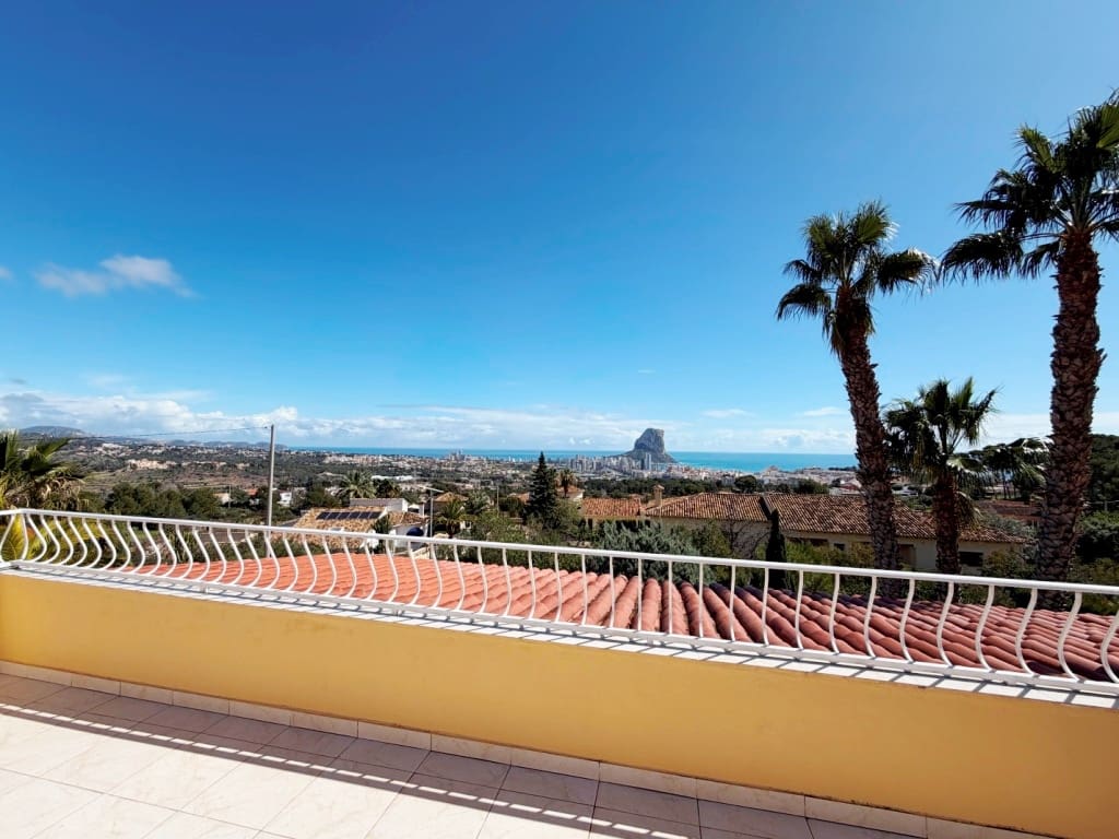 5 chambre Villa/Maison à vendre à Calpe / Calp avec garage - 645 000 € (Ref: 9827292)