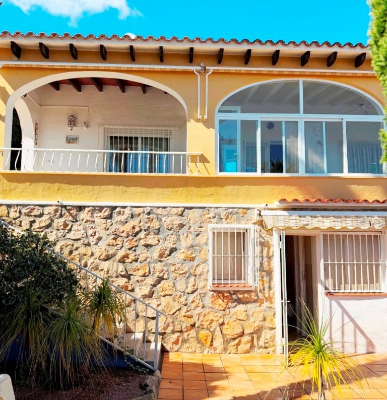 5 chambre Villa/Maison à vendre à Calpe / Calp avec garage - 645 000 € (Ref: 9827292)