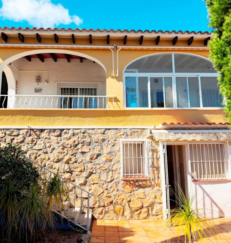 5 chambre Villa/Maison à vendre à Calpe / Calp avec garage - 645 000 € (Ref: 9827292)