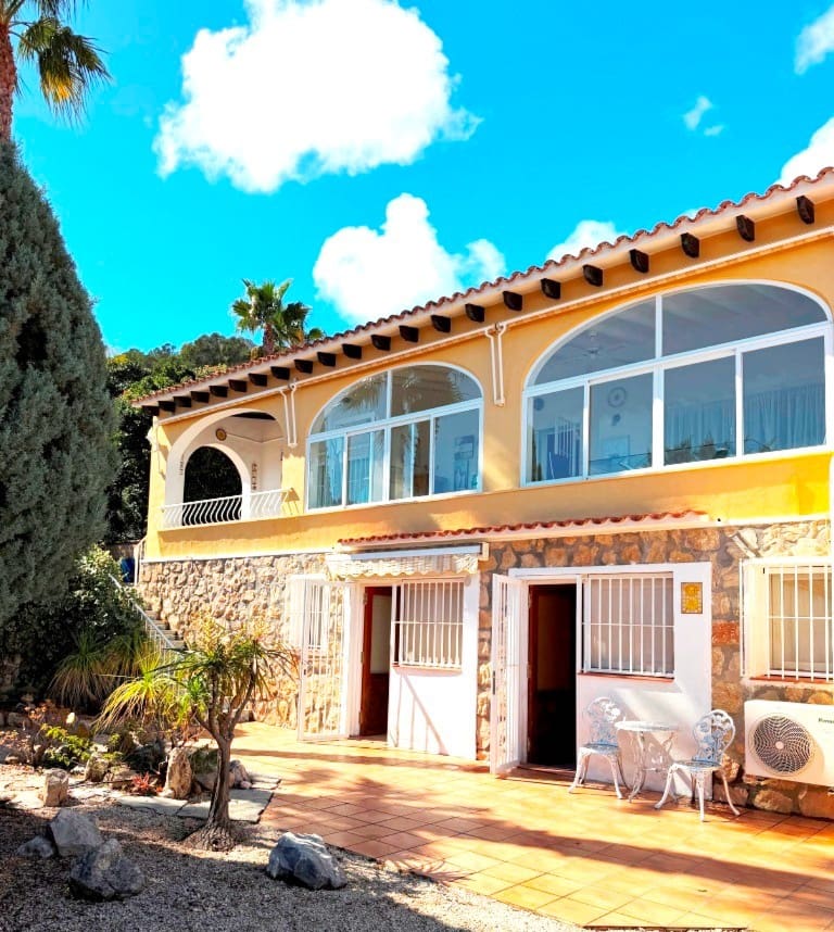 5 chambre Villa/Maison à vendre à Calpe / Calp avec garage - 645 000 € (Ref: 9827292)